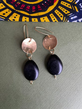 Load image into Gallery viewer, Hammered Brass with Black Bead