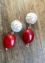 Load image into Gallery viewer, Red and Pearl Pink Beaded Earring on Copper